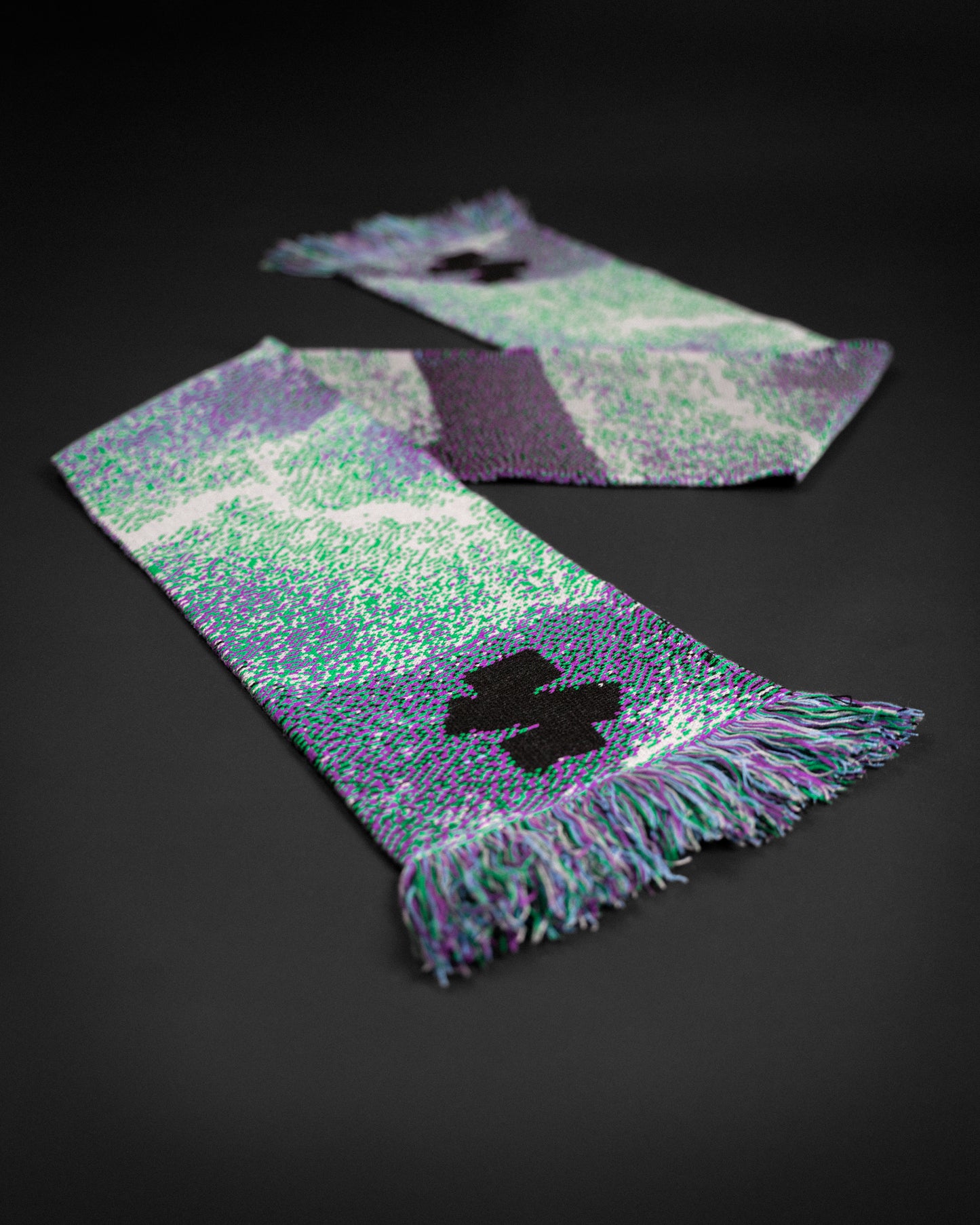 STOOR Glitch Scarf